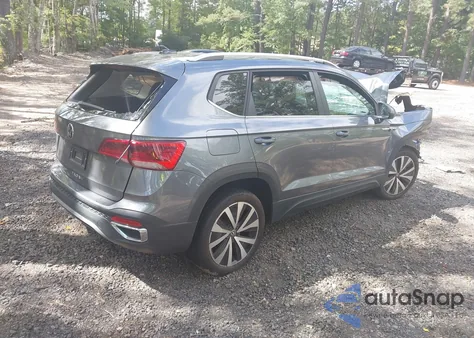 2022 Volkswagen Taos 1.5T Se z USA, uszkodzony, nr VIN 3VVLX7B29NM025582